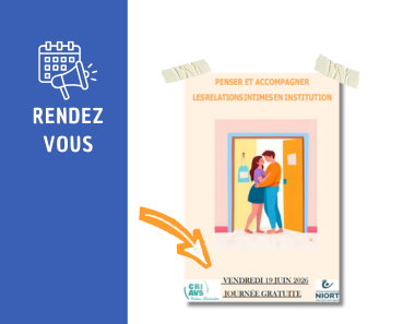 A gauche un bandeau bleu avec une icone d'un calendrier et d'un megaphone : dessous Rendez-vous. A droite l'affiche de l'évenement avec un couple qui s'embrasse devant une porte de chambre.